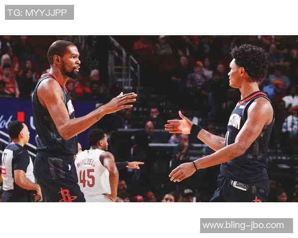 杜兰特全场高效表现20投13中砍下30分6篮板5助攻1盖帽助球队获胜